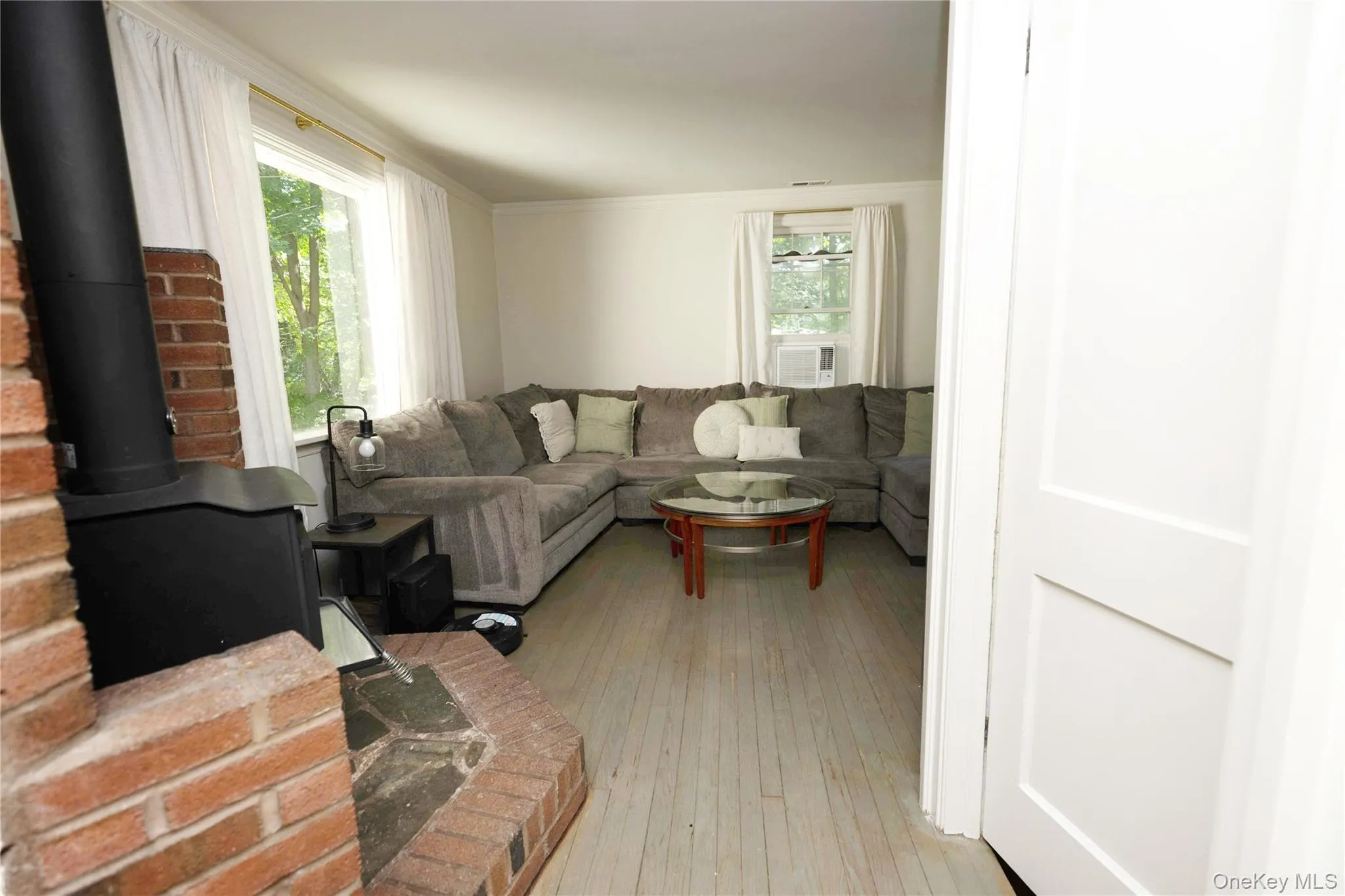 120 Lincoln Road, Brookhaven, NY, 2 Bedrooms Bedrooms, 6 Rooms Rooms,1 BathroomBathrooms,Residential,For Rent,Lincoln,0,1041507 120 Lincoln Road, Brookhaven, NY, 2 Bedrooms Bedrooms, 6 Rooms Rooms,1 BathroomBathrooms,Residential,For Rent,Lincoln,0,1041507