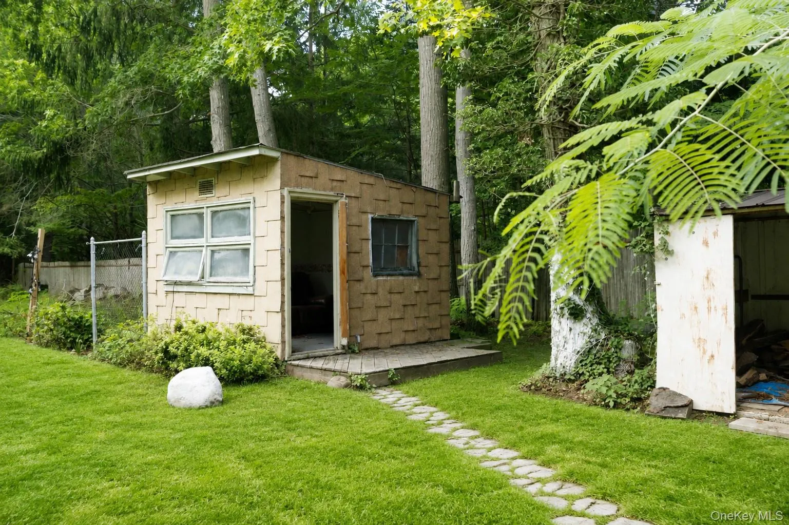 120 Lincoln Road, Brookhaven, NY, 2 Bedrooms Bedrooms, 6 Rooms Rooms,1 BathroomBathrooms,Residential,For Rent,Lincoln,0,1041507 120 Lincoln Road, Brookhaven, NY, 2 Bedrooms Bedrooms, 6 Rooms Rooms,1 BathroomBathrooms,Residential,For Rent,Lincoln,0,1041507
