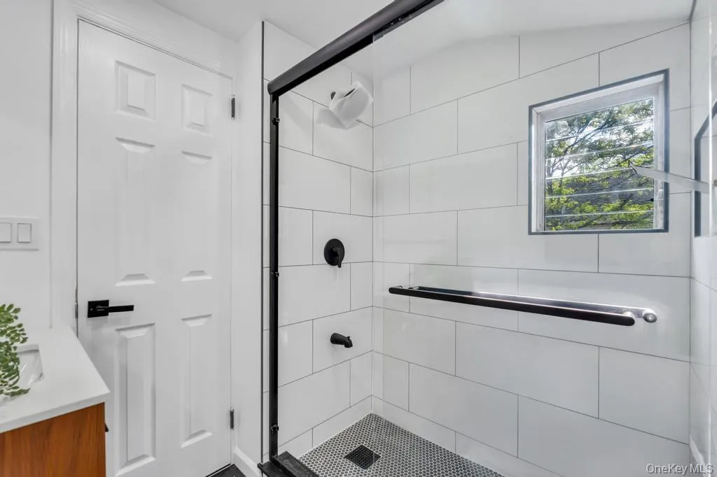 20 Howard Street, Oyster Bay, NY, 4 Bedrooms Bedrooms, 7 Rooms Rooms,3 BathroomsBathrooms,Residential,For Rent,Howard,0,1041512 20 Howard Street, Oyster Bay, NY, 4 Bedrooms Bedrooms, 7 Rooms Rooms,3 BathroomsBathrooms,Residential,For Rent,Howard,0,1041512