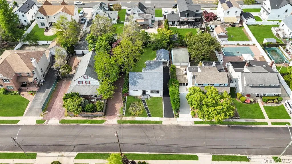 20 Howard Street, Oyster Bay, NY, 4 Bedrooms Bedrooms, 7 Rooms Rooms,3 BathroomsBathrooms,Residential,For Rent,Howard,0,1041512 20 Howard Street, Oyster Bay, NY, 4 Bedrooms Bedrooms, 7 Rooms Rooms,3 BathroomsBathrooms,Residential,For Rent,Howard,0,1041512