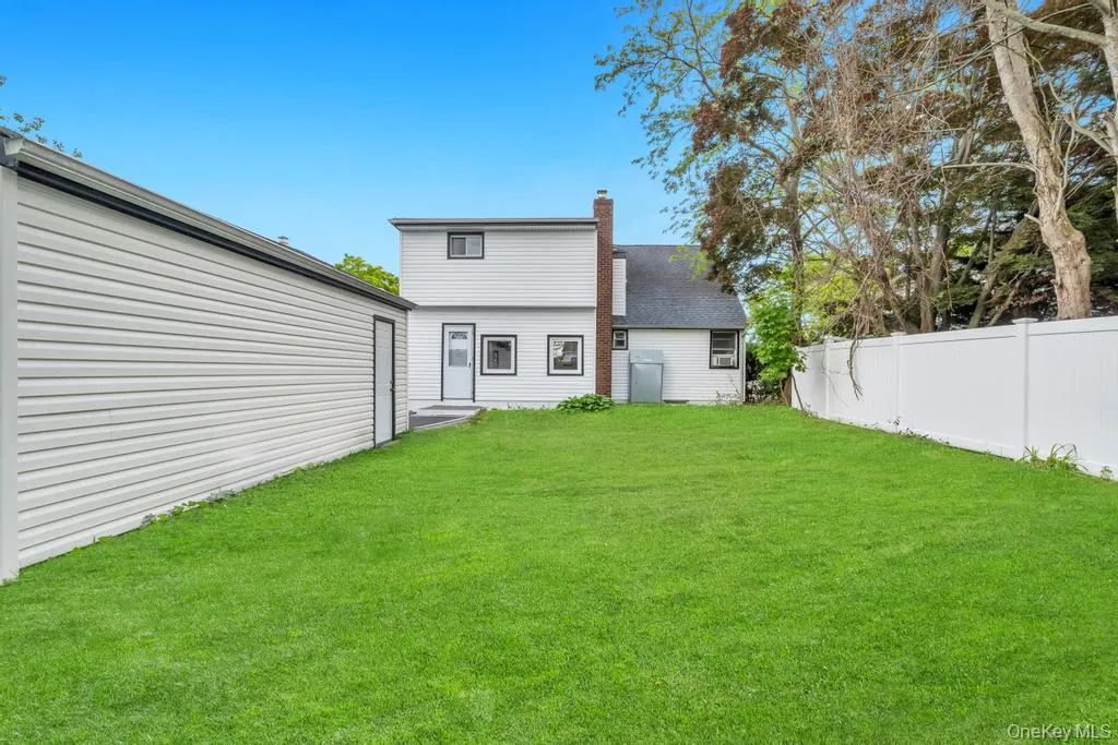20 Howard Street, Oyster Bay, NY, 4 Bedrooms Bedrooms, 7 Rooms Rooms,3 BathroomsBathrooms,Residential,For Rent,Howard,0,1041512 20 Howard Street, Oyster Bay, NY, 4 Bedrooms Bedrooms, 7 Rooms Rooms,3 BathroomsBathrooms,Residential,For Rent,Howard,0,1041512