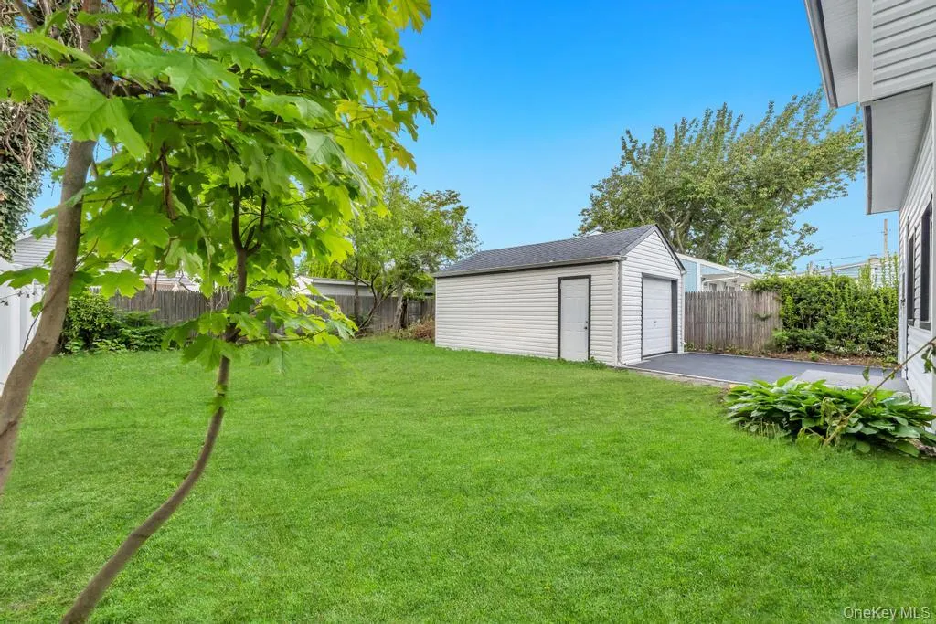 20 Howard Street, Oyster Bay, NY, 4 Bedrooms Bedrooms, 7 Rooms Rooms,3 BathroomsBathrooms,Residential,For Rent,Howard,0,1041512 20 Howard Street, Oyster Bay, NY, 4 Bedrooms Bedrooms, 7 Rooms Rooms,3 BathroomsBathrooms,Residential,For Rent,Howard,0,1041512