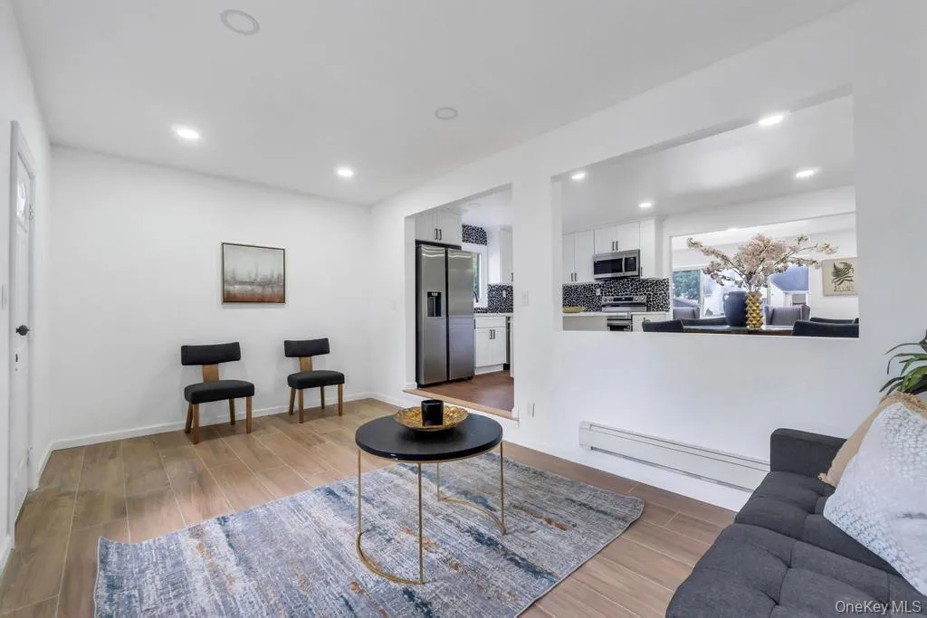 20 Howard Street, Oyster Bay, NY, 4 Bedrooms Bedrooms, 7 Rooms Rooms,3 BathroomsBathrooms,Residential,For Rent,Howard,0,1041512 20 Howard Street, Oyster Bay, NY, 4 Bedrooms Bedrooms, 7 Rooms Rooms,3 BathroomsBathrooms,Residential,For Rent,Howard,0,1041512