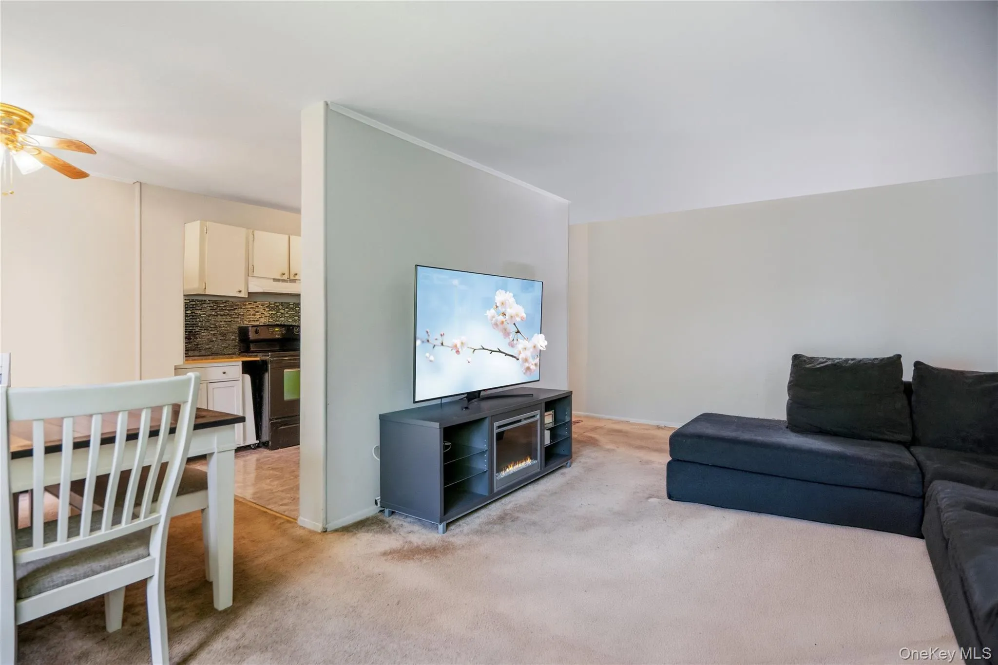 Hardwood Floor under carpet Hardwood Floor under carpet