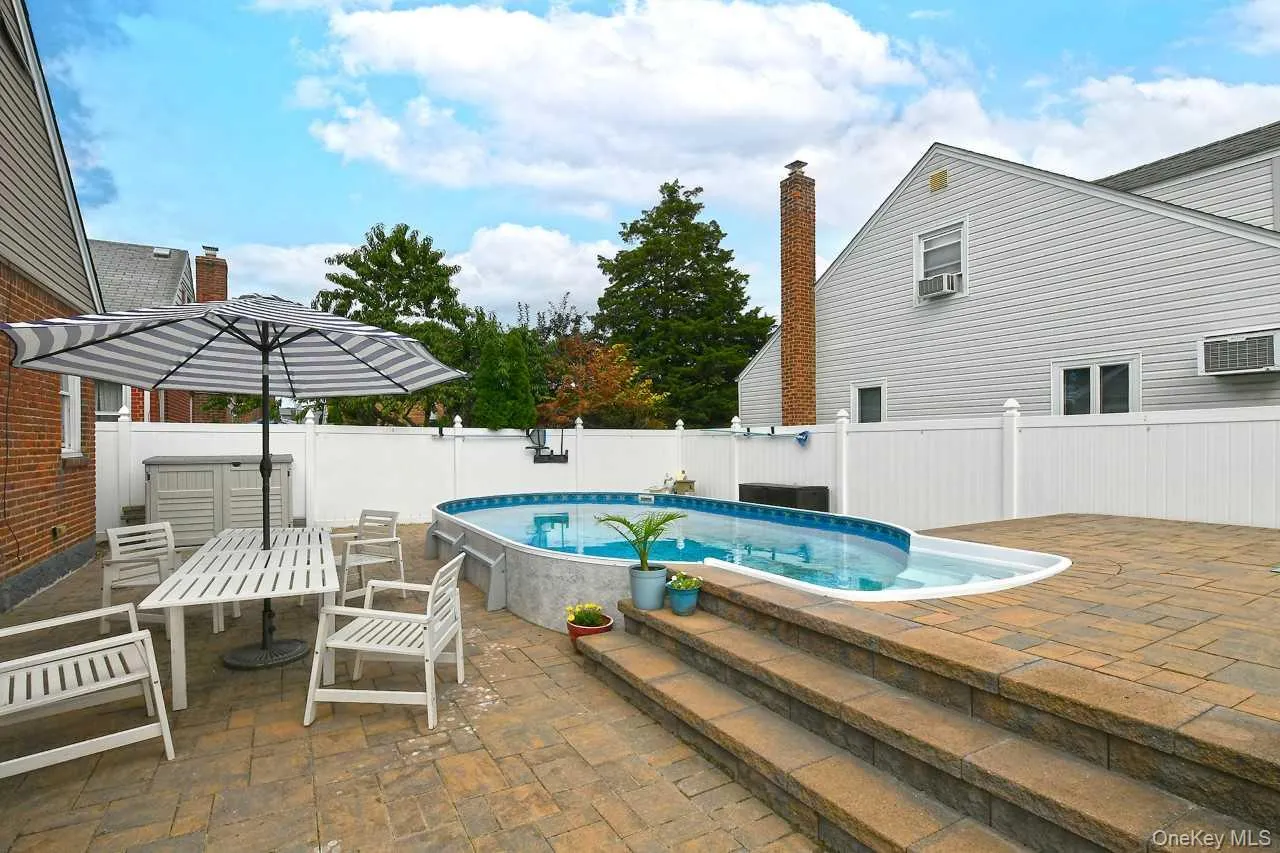 102 Roxbury Road, Hempstead, NY, 4 Bedrooms Bedrooms, 7 Rooms Rooms,2 BathroomsBathrooms,Residential,For Rent,Roxbury,0,1041521 102 Roxbury Road, Hempstead, NY, 4 Bedrooms Bedrooms, 7 Rooms Rooms,2 BathroomsBathrooms,Residential,For Rent,Roxbury,0,1041521