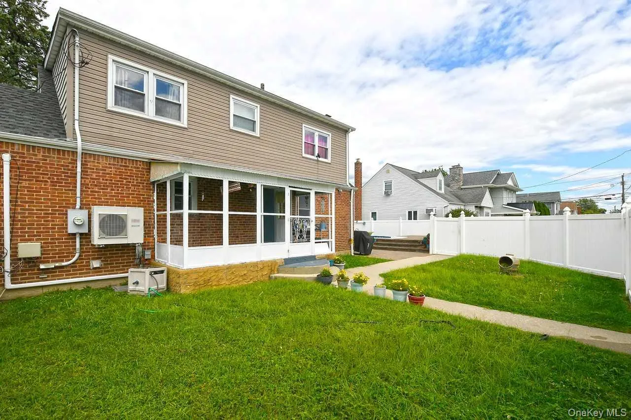 102 Roxbury Road, Hempstead, NY, 4 Bedrooms Bedrooms, 7 Rooms Rooms,2 BathroomsBathrooms,Residential,For Rent,Roxbury,0,1041521 102 Roxbury Road, Hempstead, NY, 4 Bedrooms Bedrooms, 7 Rooms Rooms,2 BathroomsBathrooms,Residential,For Rent,Roxbury,0,1041521