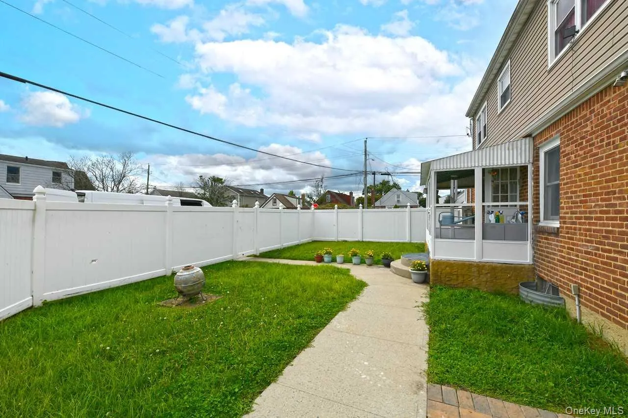 102 Roxbury Road, Hempstead, NY, 4 Bedrooms Bedrooms, 7 Rooms Rooms,2 BathroomsBathrooms,Residential,For Rent,Roxbury,0,1041521 102 Roxbury Road, Hempstead, NY, 4 Bedrooms Bedrooms, 7 Rooms Rooms,2 BathroomsBathrooms,Residential,For Rent,Roxbury,0,1041521