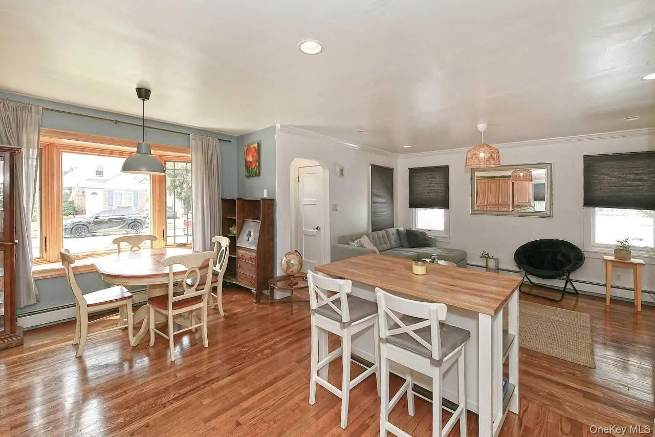 102 Roxbury Road, Hempstead, NY, 4 Bedrooms Bedrooms, 7 Rooms Rooms,2 BathroomsBathrooms,Residential,For Rent,Roxbury,0,1041521 102 Roxbury Road, Hempstead, NY, 4 Bedrooms Bedrooms, 7 Rooms Rooms,2 BathroomsBathrooms,Residential,For Rent,Roxbury,0,1041521