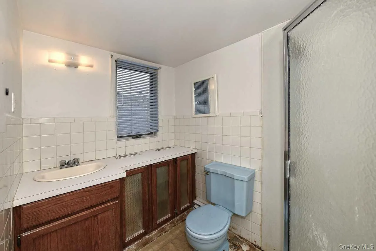 102 Roxbury Road, Hempstead, NY, 4 Bedrooms Bedrooms, 7 Rooms Rooms,2 BathroomsBathrooms,Residential,For Rent,Roxbury,0,1041521 102 Roxbury Road, Hempstead, NY, 4 Bedrooms Bedrooms, 7 Rooms Rooms,2 BathroomsBathrooms,Residential,For Rent,Roxbury,0,1041521
