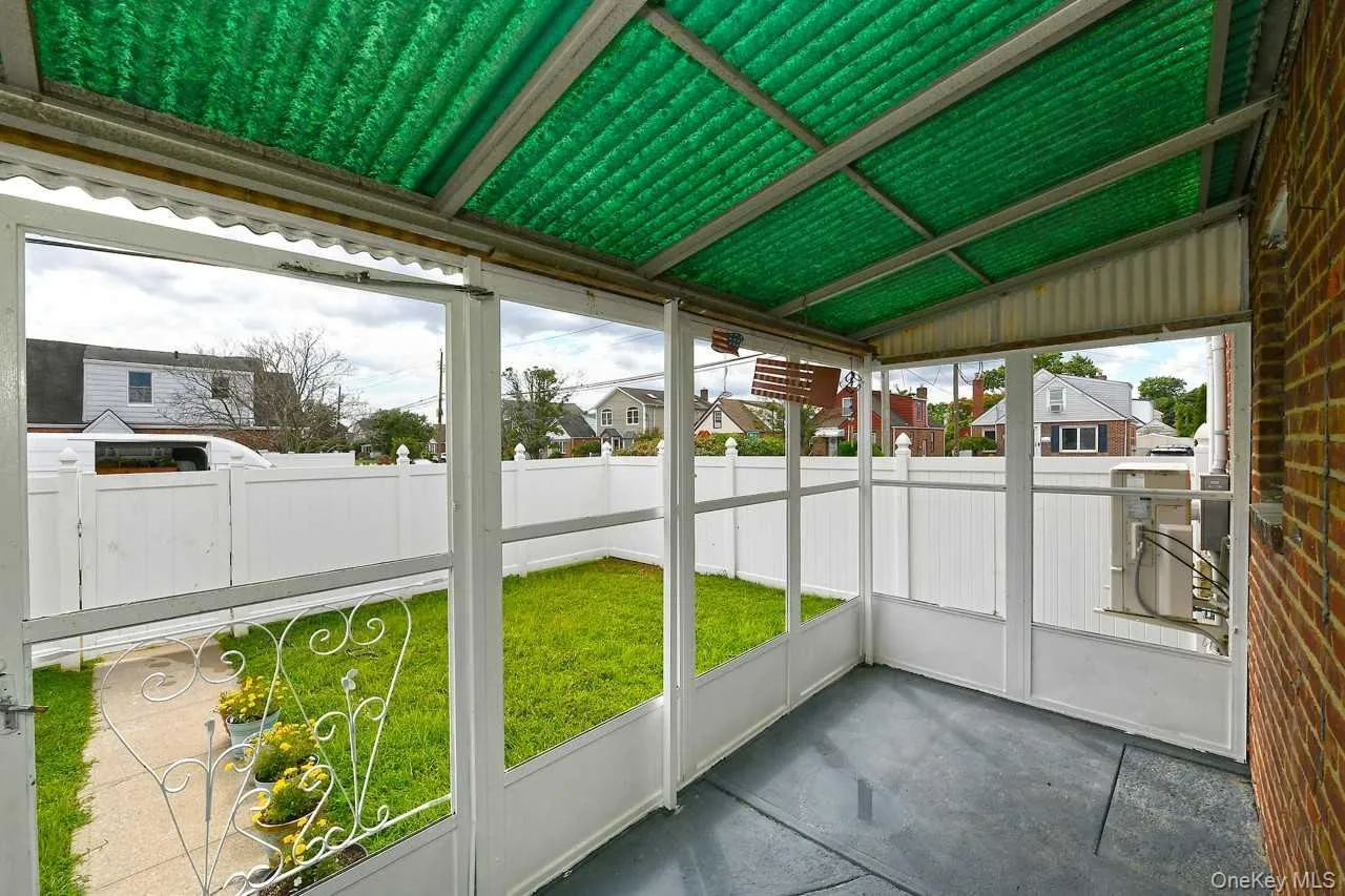 102 Roxbury Road, Hempstead, NY, 4 Bedrooms Bedrooms, 7 Rooms Rooms,2 BathroomsBathrooms,Residential,For Rent,Roxbury,0,1041521 102 Roxbury Road, Hempstead, NY, 4 Bedrooms Bedrooms, 7 Rooms Rooms,2 BathroomsBathrooms,Residential,For Rent,Roxbury,0,1041521