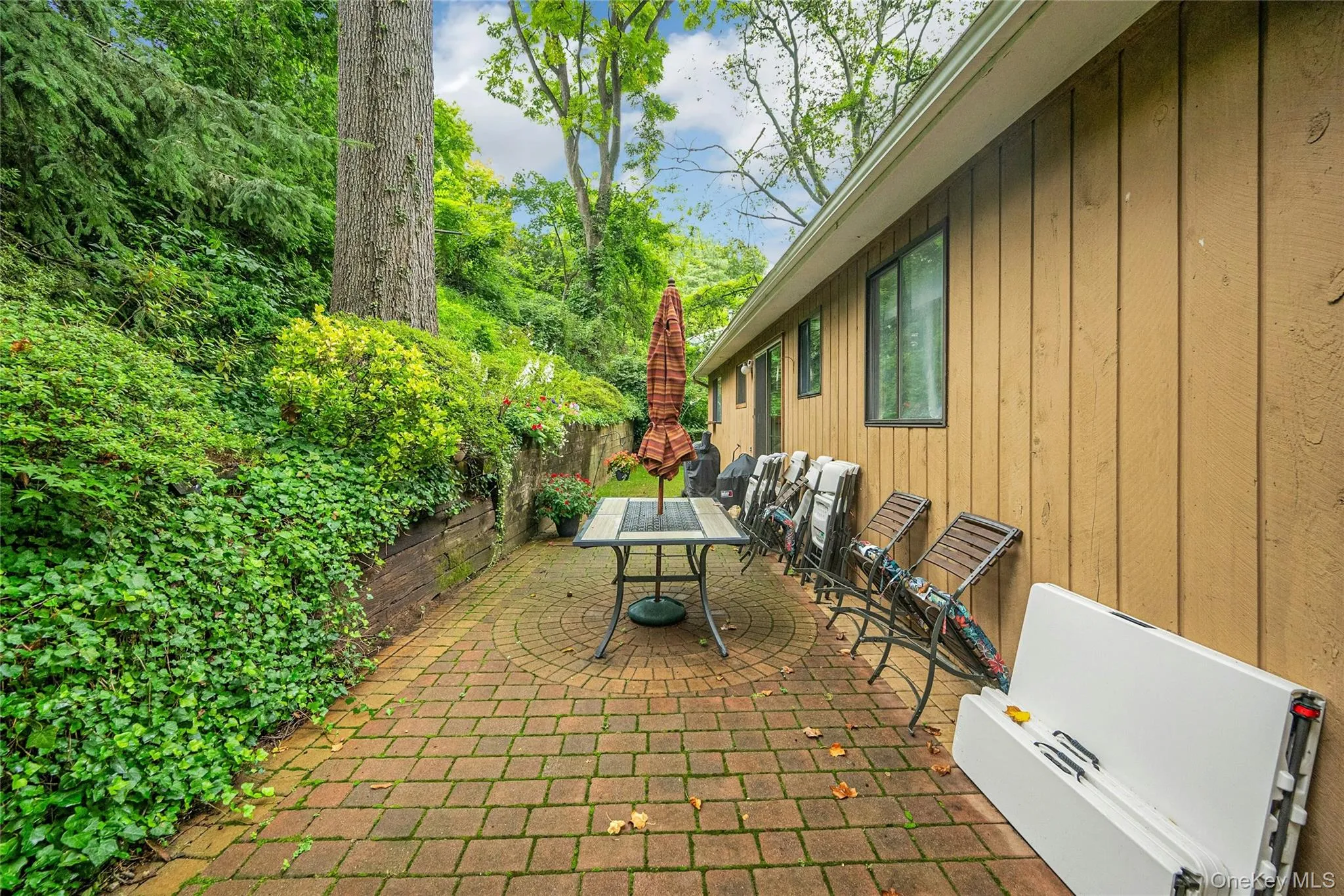 44 Hillside Lane, New Rochelle, NY, 4 Bedrooms Bedrooms, 8 Rooms Rooms,2 BathroomsBathrooms,Residential,For Rent,Hillside,0,1041525 44 Hillside Lane, New Rochelle, NY, 4 Bedrooms Bedrooms, 8 Rooms Rooms,2 BathroomsBathrooms,Residential,For Rent,Hillside,0,1041525