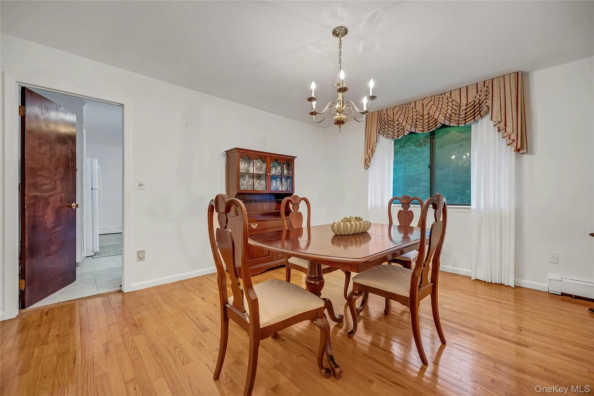 44 Hillside Lane, New Rochelle, NY, 4 Bedrooms Bedrooms, 8 Rooms Rooms,2 BathroomsBathrooms,Residential,For Rent,Hillside,0,1041525 44 Hillside Lane, New Rochelle, NY, 4 Bedrooms Bedrooms, 8 Rooms Rooms,2 BathroomsBathrooms,Residential,For Rent,Hillside,0,1041525