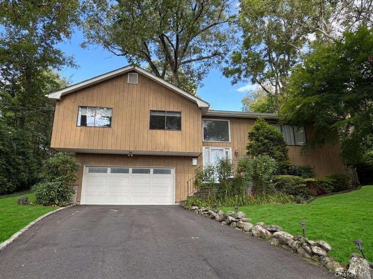 44 Hillside Lane, New Rochelle, NY, 4 Bedrooms Bedrooms, 8 Rooms Rooms,2 BathroomsBathrooms,Residential,For Rent,Hillside,0,1041525 44 Hillside Lane, New Rochelle, NY, 4 Bedrooms Bedrooms, 8 Rooms Rooms,2 BathroomsBathrooms,Residential,For Rent,Hillside,0,1041525