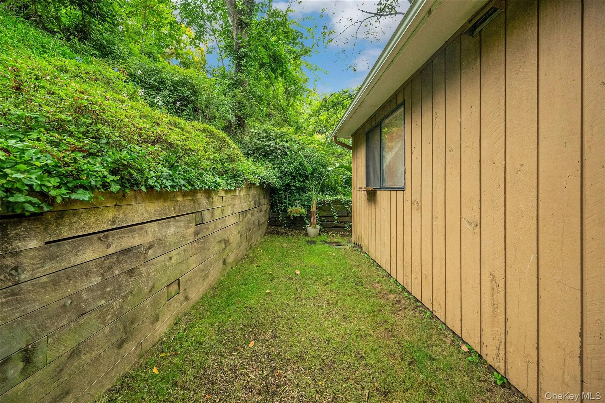44 Hillside Lane, New Rochelle, NY, 4 Bedrooms Bedrooms, 8 Rooms Rooms,2 BathroomsBathrooms,Residential,For Rent,Hillside,0,1041525 44 Hillside Lane, New Rochelle, NY, 4 Bedrooms Bedrooms, 8 Rooms Rooms,2 BathroomsBathrooms,Residential,For Rent,Hillside,0,1041525