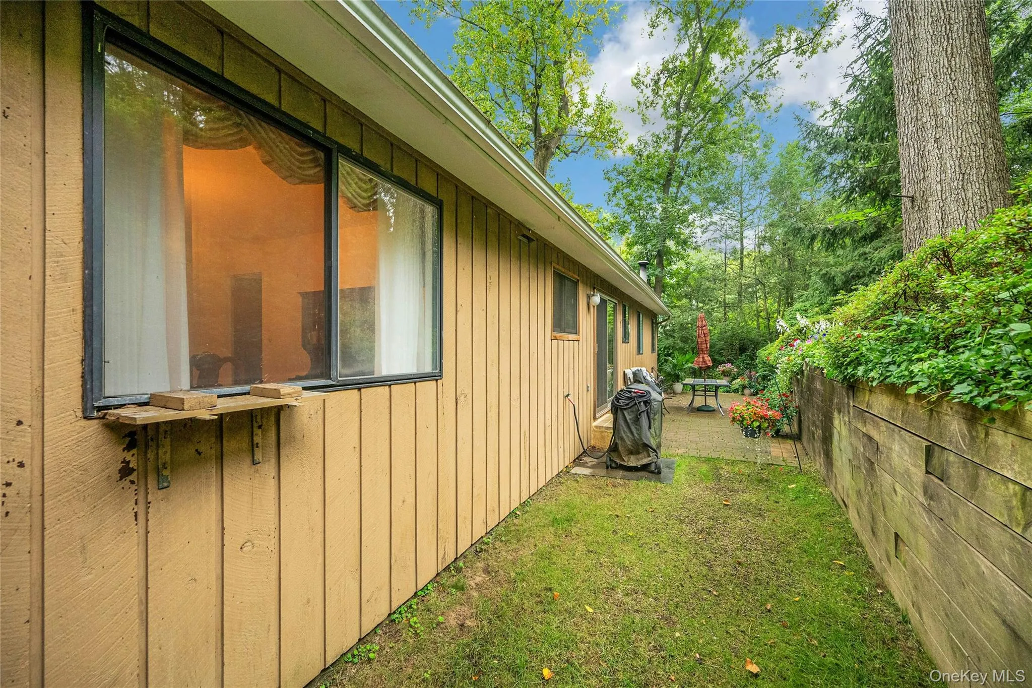 44 Hillside Lane, New Rochelle, NY, 4 Bedrooms Bedrooms, 8 Rooms Rooms,2 BathroomsBathrooms,Residential,For Rent,Hillside,0,1041525 44 Hillside Lane, New Rochelle, NY, 4 Bedrooms Bedrooms, 8 Rooms Rooms,2 BathroomsBathrooms,Residential,For Rent,Hillside,0,1041525
