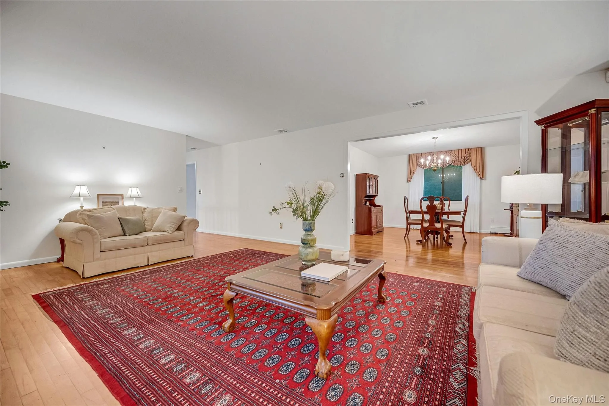44 Hillside Lane, New Rochelle, NY, 4 Bedrooms Bedrooms, 8 Rooms Rooms,2 BathroomsBathrooms,Residential,For Rent,Hillside,0,1041525 44 Hillside Lane, New Rochelle, NY, 4 Bedrooms Bedrooms, 8 Rooms Rooms,2 BathroomsBathrooms,Residential,For Rent,Hillside,0,1041525