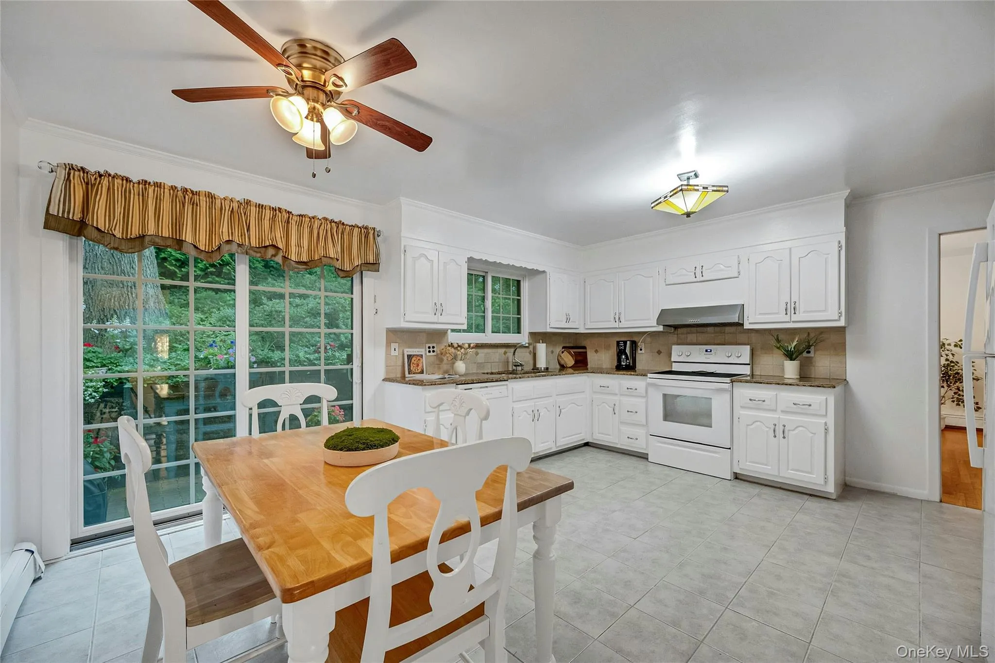 44 Hillside Lane, New Rochelle, NY, 4 Bedrooms Bedrooms, 8 Rooms Rooms,2 BathroomsBathrooms,Residential,For Rent,Hillside,0,1041525 44 Hillside Lane, New Rochelle, NY, 4 Bedrooms Bedrooms, 8 Rooms Rooms,2 BathroomsBathrooms,Residential,For Rent,Hillside,0,1041525