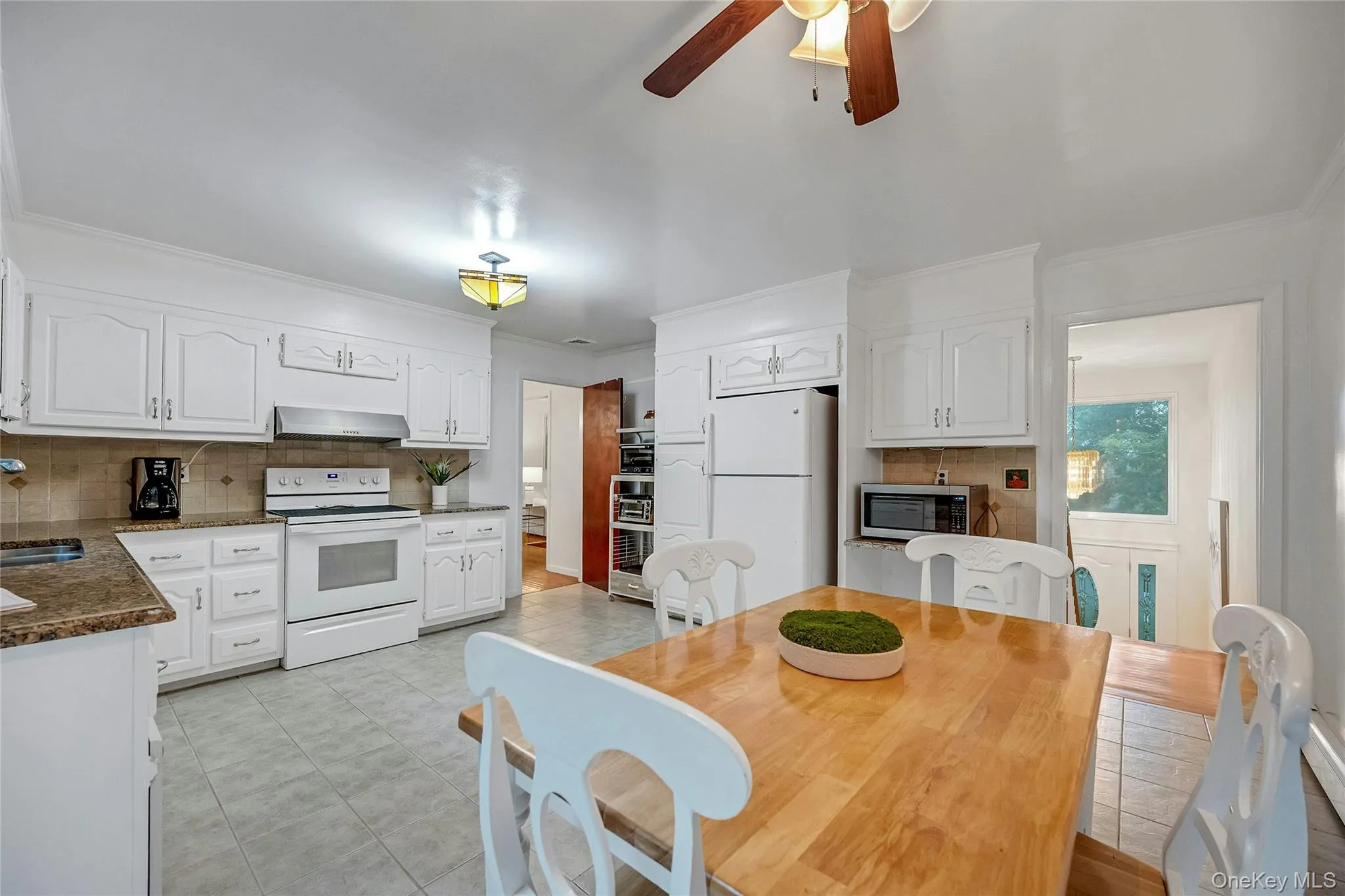 44 Hillside Lane, New Rochelle, NY, 4 Bedrooms Bedrooms, 8 Rooms Rooms,2 BathroomsBathrooms,Residential,For Rent,Hillside,0,1041525 44 Hillside Lane, New Rochelle, NY, 4 Bedrooms Bedrooms, 8 Rooms Rooms,2 BathroomsBathrooms,Residential,For Rent,Hillside,0,1041525