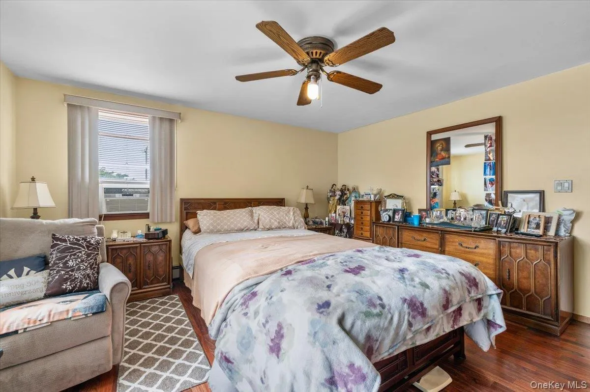 10 Enness Avenue, Oyster Bay, NY, 4 Bedrooms Bedrooms, 8 Rooms Rooms,3 BathroomsBathrooms,Residential,For Rent,Enness,0,1041531 10 Enness Avenue, Oyster Bay, NY, 4 Bedrooms Bedrooms, 8 Rooms Rooms,3 BathroomsBathrooms,Residential,For Rent,Enness,0,1041531
