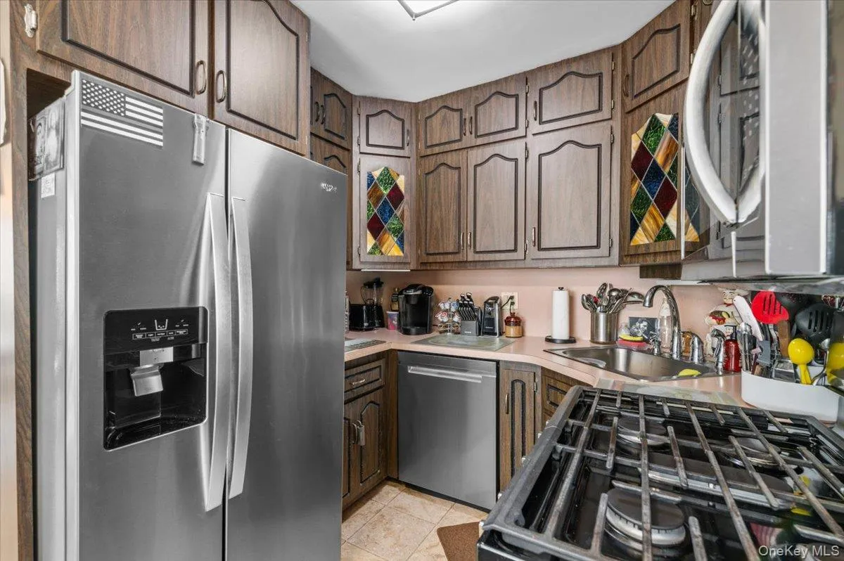 10 Enness Avenue, Oyster Bay, NY, 4 Bedrooms Bedrooms, 8 Rooms Rooms,3 BathroomsBathrooms,Residential,For Rent,Enness,0,1041531 10 Enness Avenue, Oyster Bay, NY, 4 Bedrooms Bedrooms, 8 Rooms Rooms,3 BathroomsBathrooms,Residential,For Rent,Enness,0,1041531