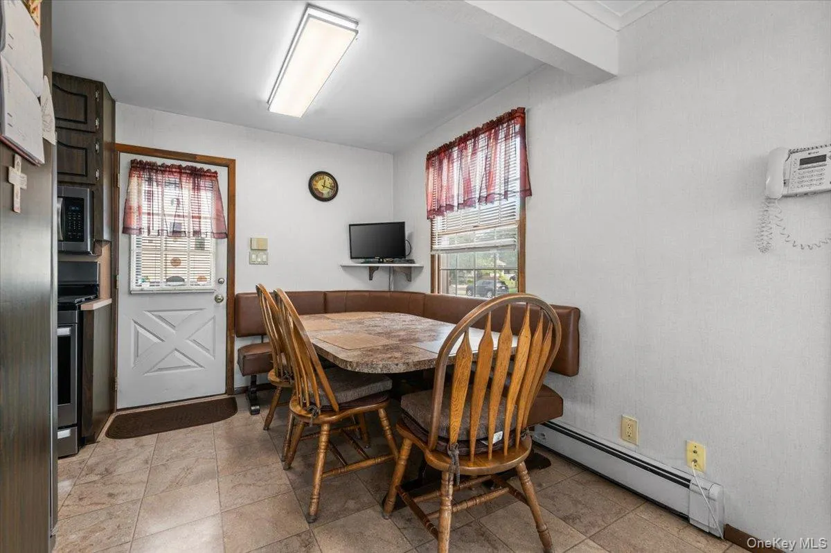 10 Enness Avenue, Oyster Bay, NY, 4 Bedrooms Bedrooms, 8 Rooms Rooms,3 BathroomsBathrooms,Residential,For Rent,Enness,0,1041531 10 Enness Avenue, Oyster Bay, NY, 4 Bedrooms Bedrooms, 8 Rooms Rooms,3 BathroomsBathrooms,Residential,For Rent,Enness,0,1041531