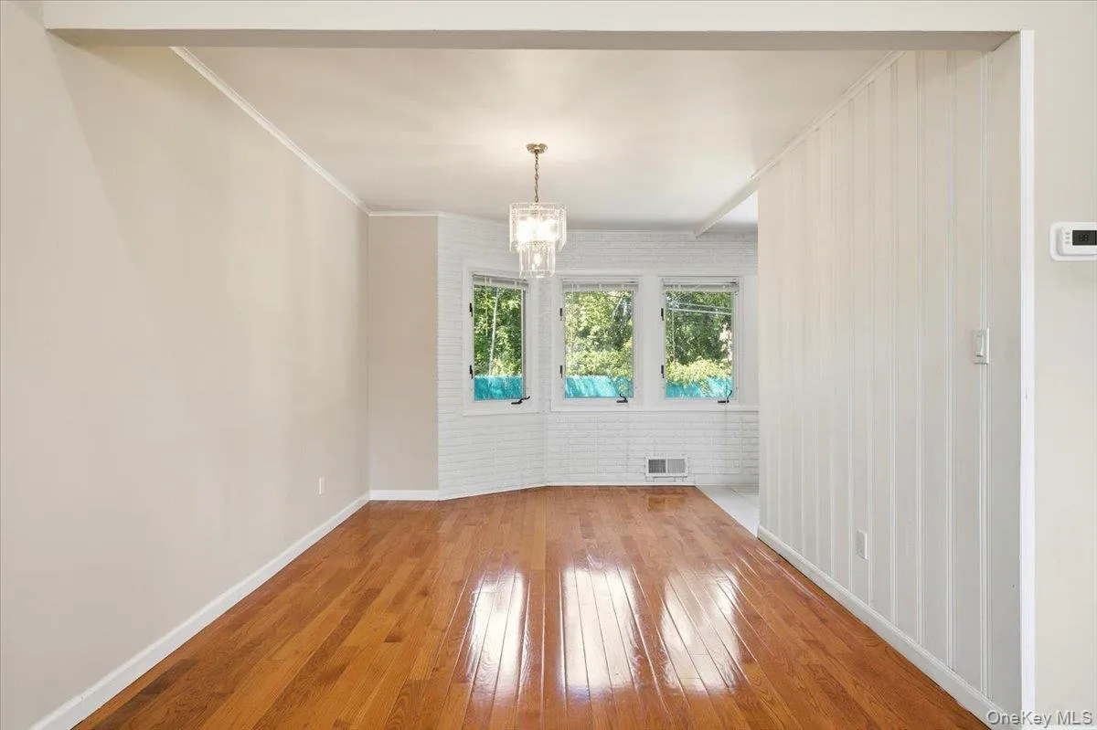 52 blanche, Oyster Bay, NY, 3 Bedrooms Bedrooms, 5 Rooms Rooms,3 BathroomsBathrooms,Residential,For Rent,blanche,0,1041532 52 blanche, Oyster Bay, NY, 3 Bedrooms Bedrooms, 5 Rooms Rooms,3 BathroomsBathrooms,Residential,For Rent,blanche,0,1041532