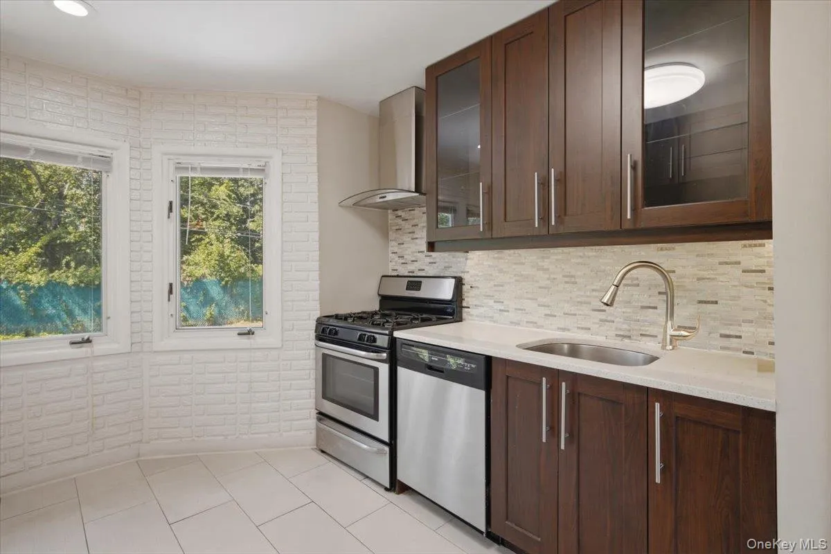 52 blanche, Oyster Bay, NY, 3 Bedrooms Bedrooms, 5 Rooms Rooms,3 BathroomsBathrooms,Residential,For Rent,blanche,0,1041532 52 blanche, Oyster Bay, NY, 3 Bedrooms Bedrooms, 5 Rooms Rooms,3 BathroomsBathrooms,Residential,For Rent,blanche,0,1041532
