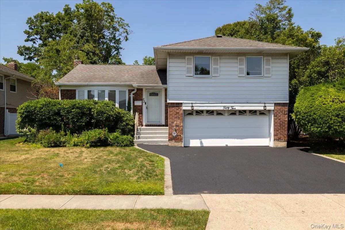 52 blanche, Oyster Bay, NY, 3 Bedrooms Bedrooms, 5 Rooms Rooms,3 BathroomsBathrooms,Residential,For Rent,blanche,0,1041532 52 blanche, Oyster Bay, NY, 3 Bedrooms Bedrooms, 5 Rooms Rooms,3 BathroomsBathrooms,Residential,For Rent,blanche,0,1041532