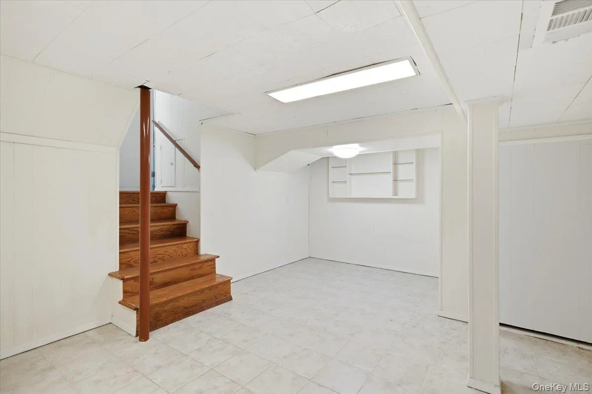 52 blanche, Oyster Bay, NY, 3 Bedrooms Bedrooms, 5 Rooms Rooms,3 BathroomsBathrooms,Residential,For Rent,blanche,0,1041532 52 blanche, Oyster Bay, NY, 3 Bedrooms Bedrooms, 5 Rooms Rooms,3 BathroomsBathrooms,Residential,For Rent,blanche,0,1041532