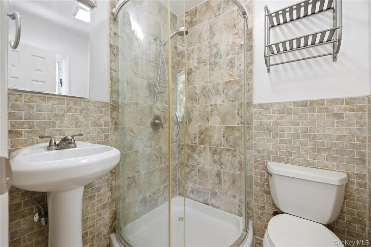 52 blanche, Oyster Bay, NY, 3 Bedrooms Bedrooms, 5 Rooms Rooms,3 BathroomsBathrooms,Residential,For Rent,blanche,0,1041532 52 blanche, Oyster Bay, NY, 3 Bedrooms Bedrooms, 5 Rooms Rooms,3 BathroomsBathrooms,Residential,For Rent,blanche,0,1041532