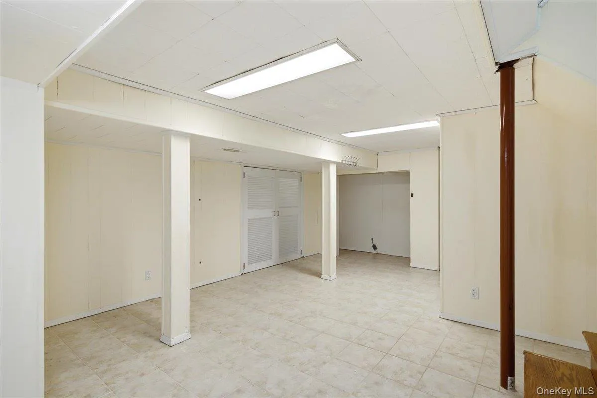 52 blanche, Oyster Bay, NY, 3 Bedrooms Bedrooms, 5 Rooms Rooms,3 BathroomsBathrooms,Residential,For Rent,blanche,0,1041532 52 blanche, Oyster Bay, NY, 3 Bedrooms Bedrooms, 5 Rooms Rooms,3 BathroomsBathrooms,Residential,For Rent,blanche,0,1041532