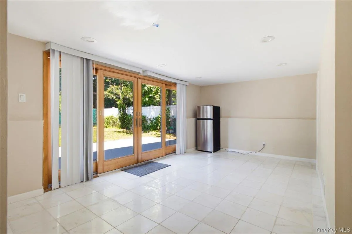 52 blanche, Oyster Bay, NY, 3 Bedrooms Bedrooms, 5 Rooms Rooms,3 BathroomsBathrooms,Residential,For Rent,blanche,0,1041532 52 blanche, Oyster Bay, NY, 3 Bedrooms Bedrooms, 5 Rooms Rooms,3 BathroomsBathrooms,Residential,For Rent,blanche,0,1041532
