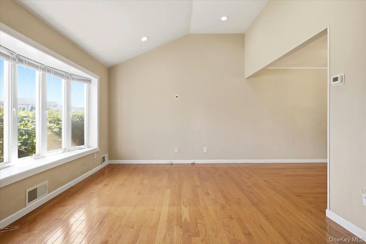 52 blanche, Oyster Bay, NY, 3 Bedrooms Bedrooms, 5 Rooms Rooms,3 BathroomsBathrooms,Residential,For Rent,blanche,0,1041532 52 blanche, Oyster Bay, NY, 3 Bedrooms Bedrooms, 5 Rooms Rooms,3 BathroomsBathrooms,Residential,For Rent,blanche,0,1041532