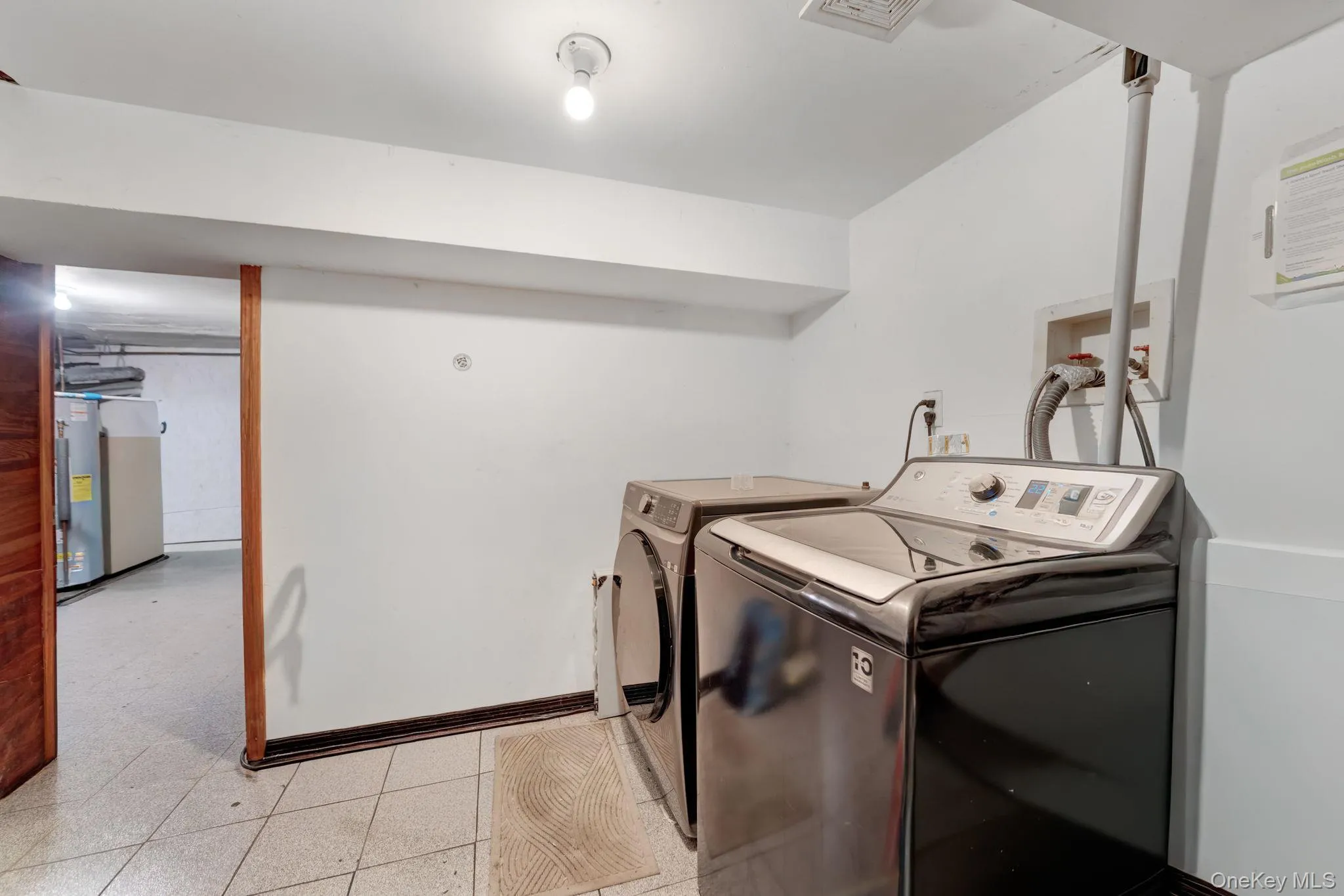 19014 Haywood Road, New York, NY, 6 Bedrooms Bedrooms, 12 Rooms Rooms,4 BathroomsBathrooms,Residential,For Rent,Haywood,0,1041537 19014 Haywood Road, New York, NY, 6 Bedrooms Bedrooms, 12 Rooms Rooms,4 BathroomsBathrooms,Residential,For Rent,Haywood,0,1041537