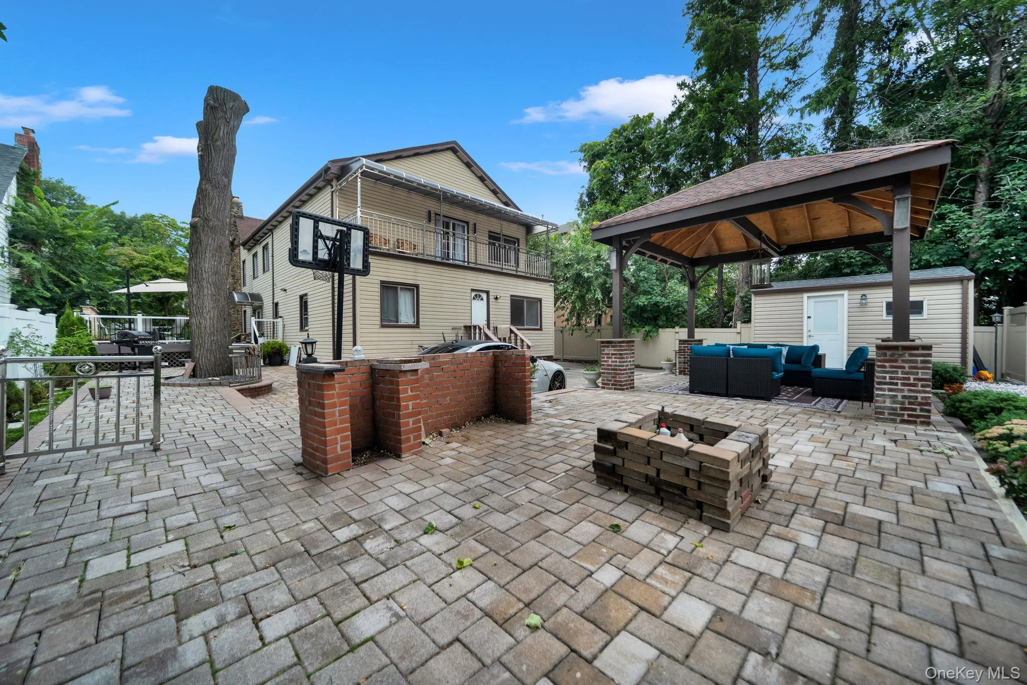 19014 Haywood Road, New York, NY, 6 Bedrooms Bedrooms, 12 Rooms Rooms,4 BathroomsBathrooms,Residential,For Rent,Haywood,0,1041537 19014 Haywood Road, New York, NY, 6 Bedrooms Bedrooms, 12 Rooms Rooms,4 BathroomsBathrooms,Residential,For Rent,Haywood,0,1041537