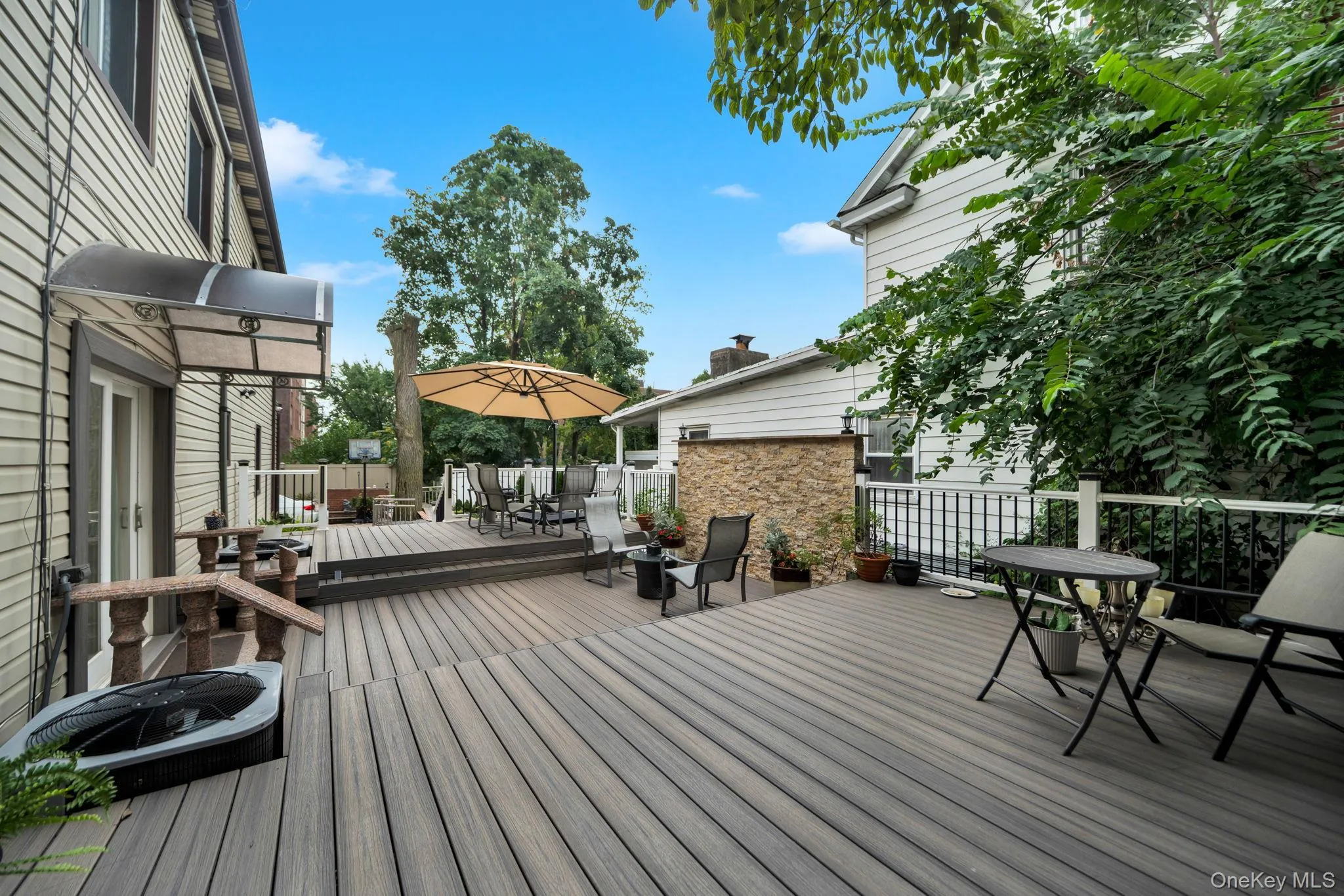 19014 Haywood Road, New York, NY, 6 Bedrooms Bedrooms, 12 Rooms Rooms,4 BathroomsBathrooms,Residential,For Rent,Haywood,0,1041537 19014 Haywood Road, New York, NY, 6 Bedrooms Bedrooms, 12 Rooms Rooms,4 BathroomsBathrooms,Residential,For Rent,Haywood,0,1041537
