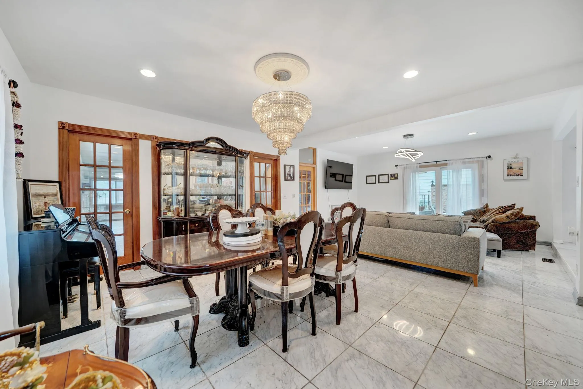 19014 Haywood Road, New York, NY, 6 Bedrooms Bedrooms, 12 Rooms Rooms,4 BathroomsBathrooms,Residential,For Rent,Haywood,0,1041537 19014 Haywood Road, New York, NY, 6 Bedrooms Bedrooms, 12 Rooms Rooms,4 BathroomsBathrooms,Residential,For Rent,Haywood,0,1041537