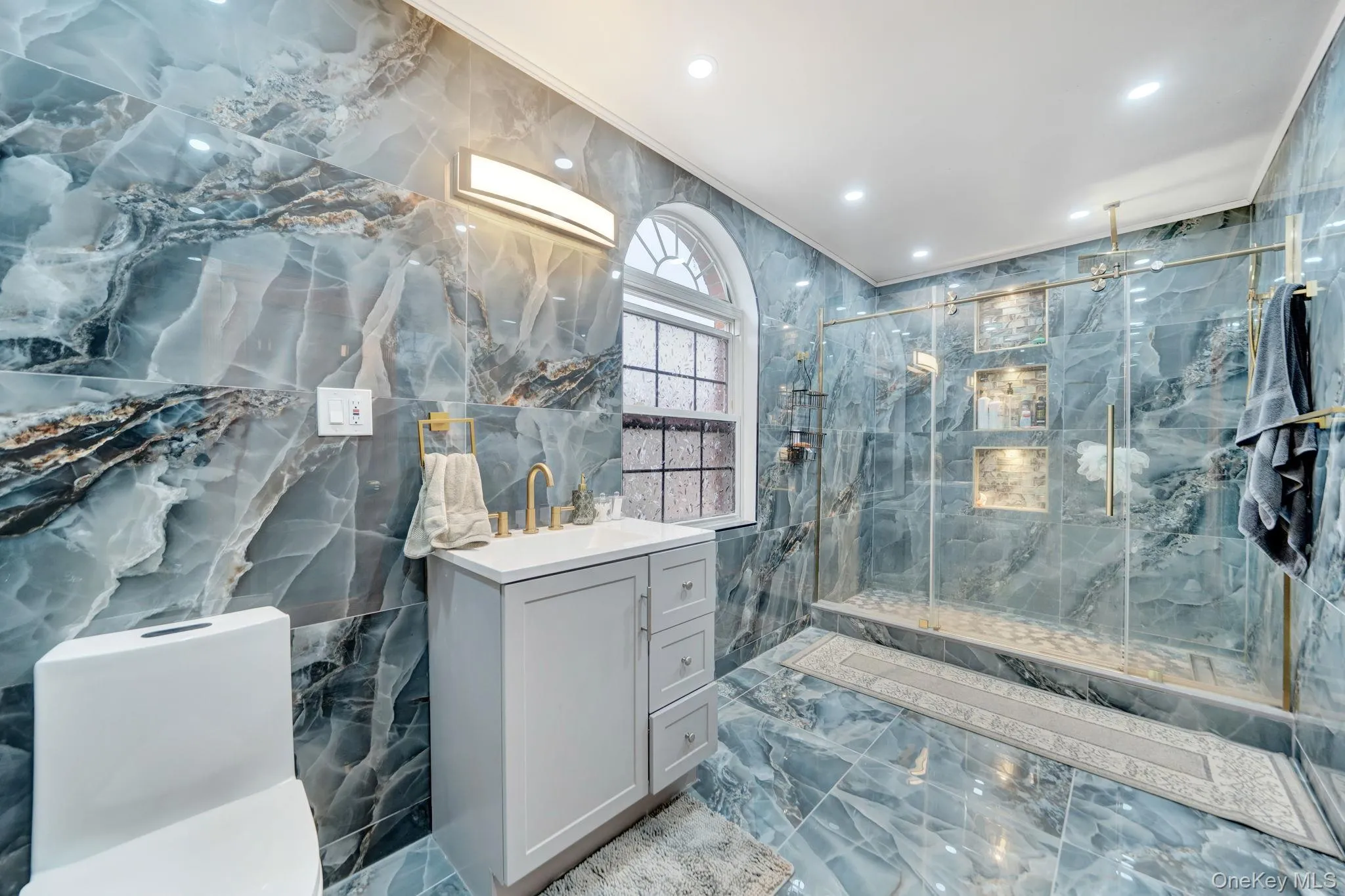19014 Haywood Road, New York, NY, 6 Bedrooms Bedrooms, 12 Rooms Rooms,4 BathroomsBathrooms,Residential,For Rent,Haywood,0,1041537 19014 Haywood Road, New York, NY, 6 Bedrooms Bedrooms, 12 Rooms Rooms,4 BathroomsBathrooms,Residential,For Rent,Haywood,0,1041537