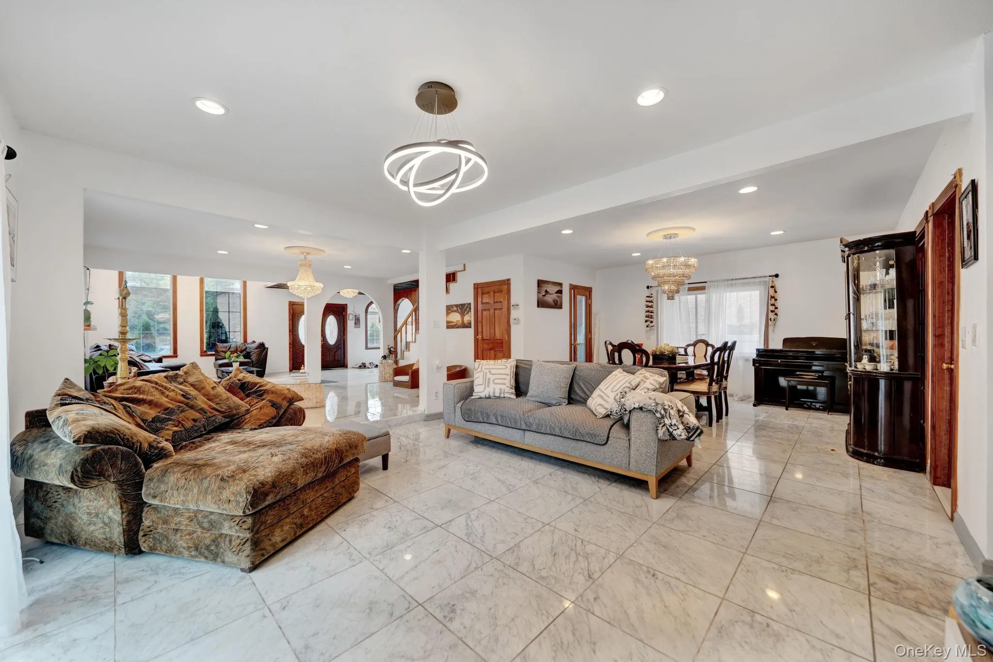 19014 Haywood Road, New York, NY, 6 Bedrooms Bedrooms, 12 Rooms Rooms,4 BathroomsBathrooms,Residential,For Rent,Haywood,0,1041537 19014 Haywood Road, New York, NY, 6 Bedrooms Bedrooms, 12 Rooms Rooms,4 BathroomsBathrooms,Residential,For Rent,Haywood,0,1041537