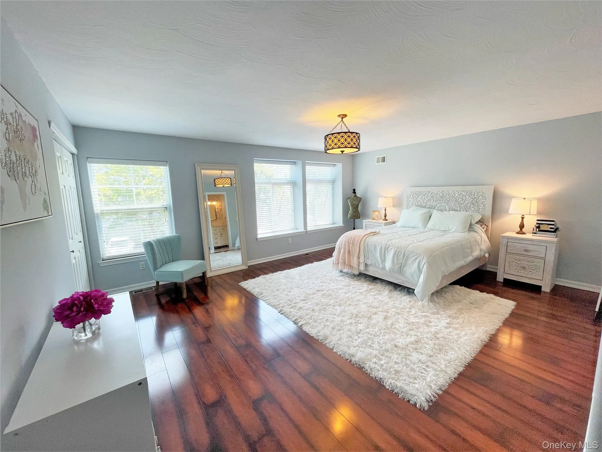 245 Beach Breeze Lane, New York, NY, 3 Bedrooms Bedrooms, 6 Rooms Rooms,2 BathroomsBathrooms,Residential Lease,For Rent,Beach Breeze,0,1041539 245 Beach Breeze Lane, New York, NY, 3 Bedrooms Bedrooms, 6 Rooms Rooms,2 BathroomsBathrooms,Residential Lease,For Rent,Beach Breeze,0,1041539