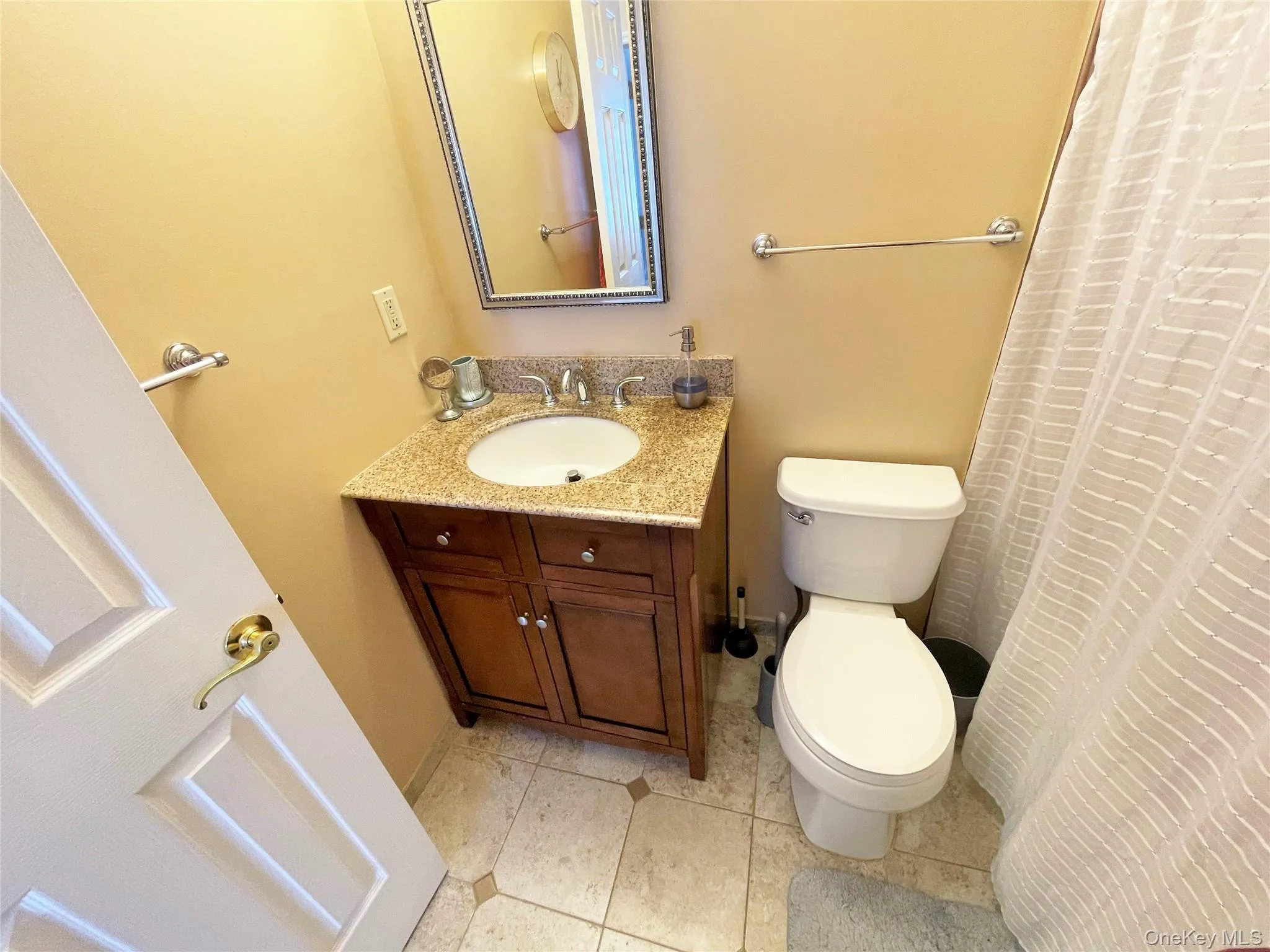 245 Beach Breeze Lane, New York, NY, 3 Bedrooms Bedrooms, 6 Rooms Rooms,2 BathroomsBathrooms,Residential Lease,For Rent,Beach Breeze,0,1041539 245 Beach Breeze Lane, New York, NY, 3 Bedrooms Bedrooms, 6 Rooms Rooms,2 BathroomsBathrooms,Residential Lease,For Rent,Beach Breeze,0,1041539