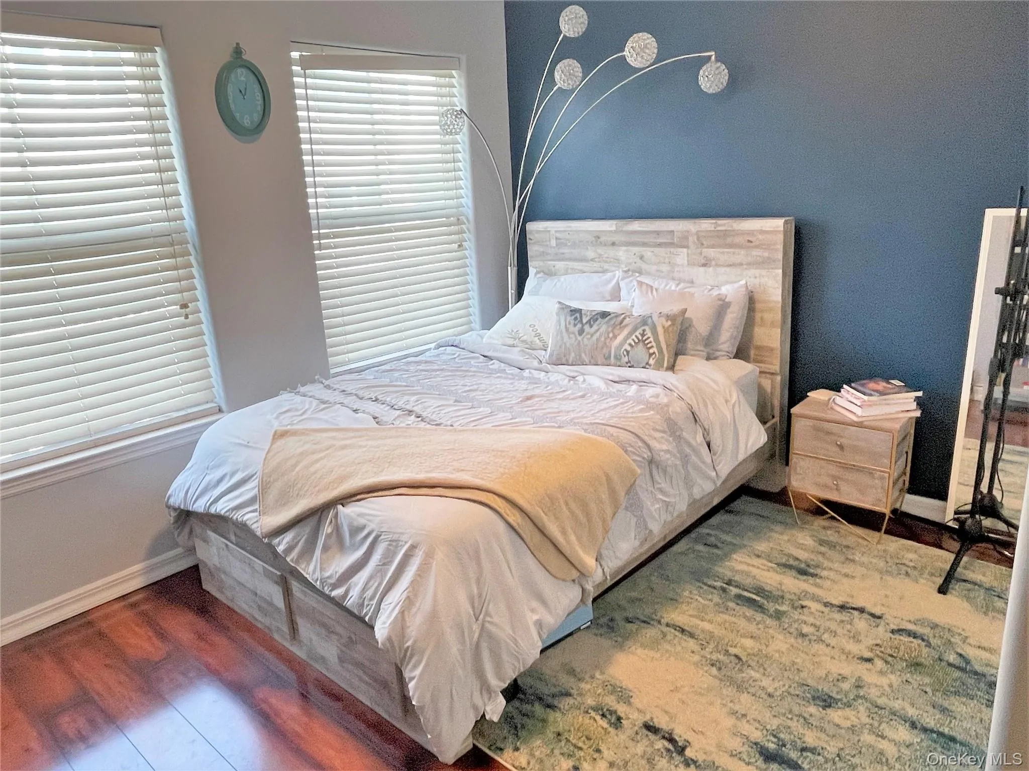 245 Beach Breeze Lane, New York, NY, 3 Bedrooms Bedrooms, 6 Rooms Rooms,2 BathroomsBathrooms,Residential Lease,For Rent,Beach Breeze,0,1041539 245 Beach Breeze Lane, New York, NY, 3 Bedrooms Bedrooms, 6 Rooms Rooms,2 BathroomsBathrooms,Residential Lease,For Rent,Beach Breeze,0,1041539