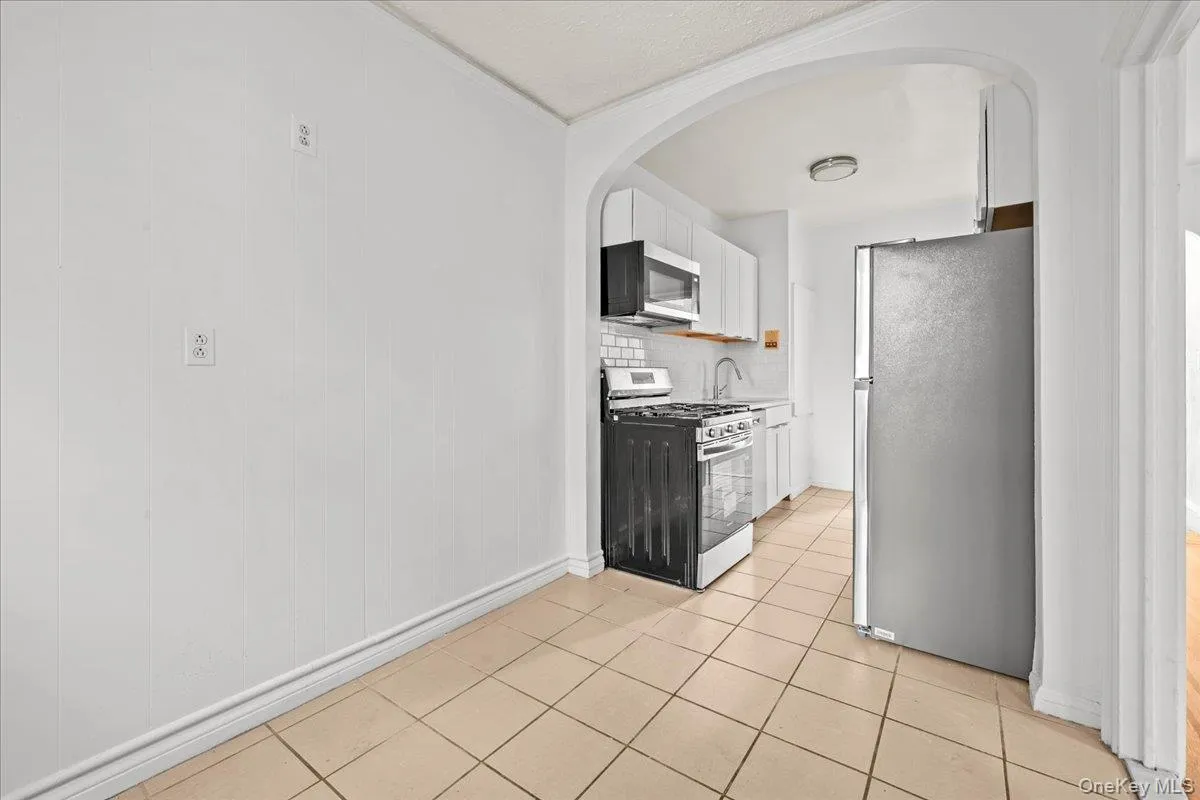 20 William Street, Mount Vernon, NY, 1 Bedroom Bedrooms, 4 Rooms Rooms,1 BathroomBathrooms,Residential,For Rent,William,0,1041540 20 William Street, Mount Vernon, NY, 1 Bedroom Bedrooms, 4 Rooms Rooms,1 BathroomBathrooms,Residential,For Rent,William,0,1041540