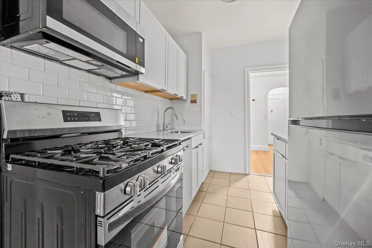 20 William Street, Mount Vernon, NY, 1 Bedroom Bedrooms, 4 Rooms Rooms,1 BathroomBathrooms,Residential,For Rent,William,0,1041540 20 William Street, Mount Vernon, NY, 1 Bedroom Bedrooms, 4 Rooms Rooms,1 BathroomBathrooms,Residential,For Rent,William,0,1041540