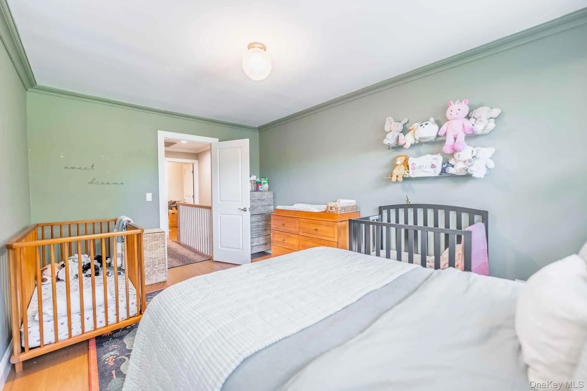 16 Pine Street, Huntington, NY, 2 Bedrooms Bedrooms, 5 Rooms Rooms,2 BathroomsBathrooms,Residential Lease,For Rent,Pine,0,1041545 16 Pine Street, Huntington, NY, 2 Bedrooms Bedrooms, 5 Rooms Rooms,2 BathroomsBathrooms,Residential Lease,For Rent,Pine,0,1041545