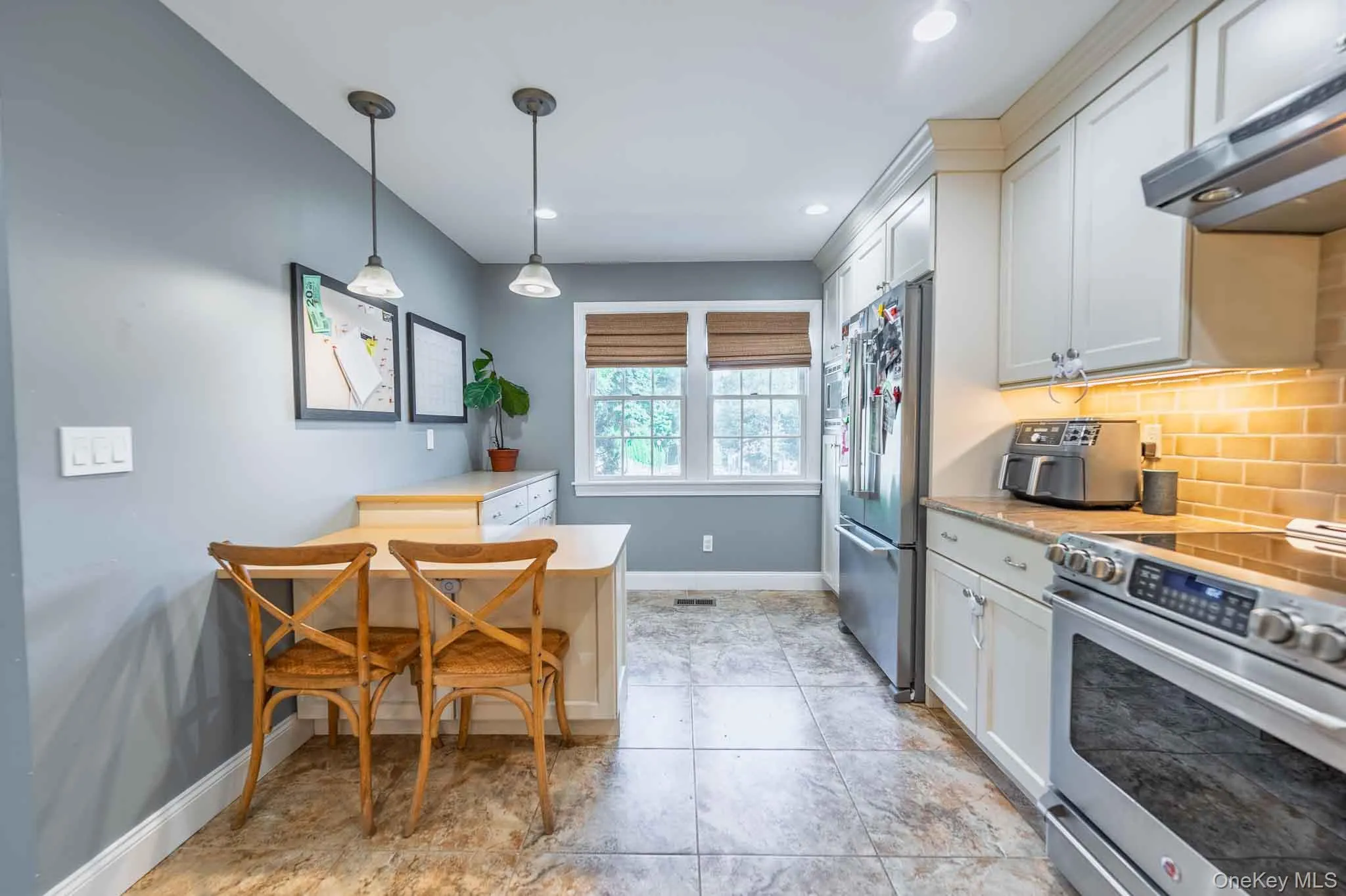 16 Pine Street, Huntington, NY, 2 Bedrooms Bedrooms, 5 Rooms Rooms,2 BathroomsBathrooms,Residential Lease,For Rent,Pine,0,1041545 16 Pine Street, Huntington, NY, 2 Bedrooms Bedrooms, 5 Rooms Rooms,2 BathroomsBathrooms,Residential Lease,For Rent,Pine,0,1041545