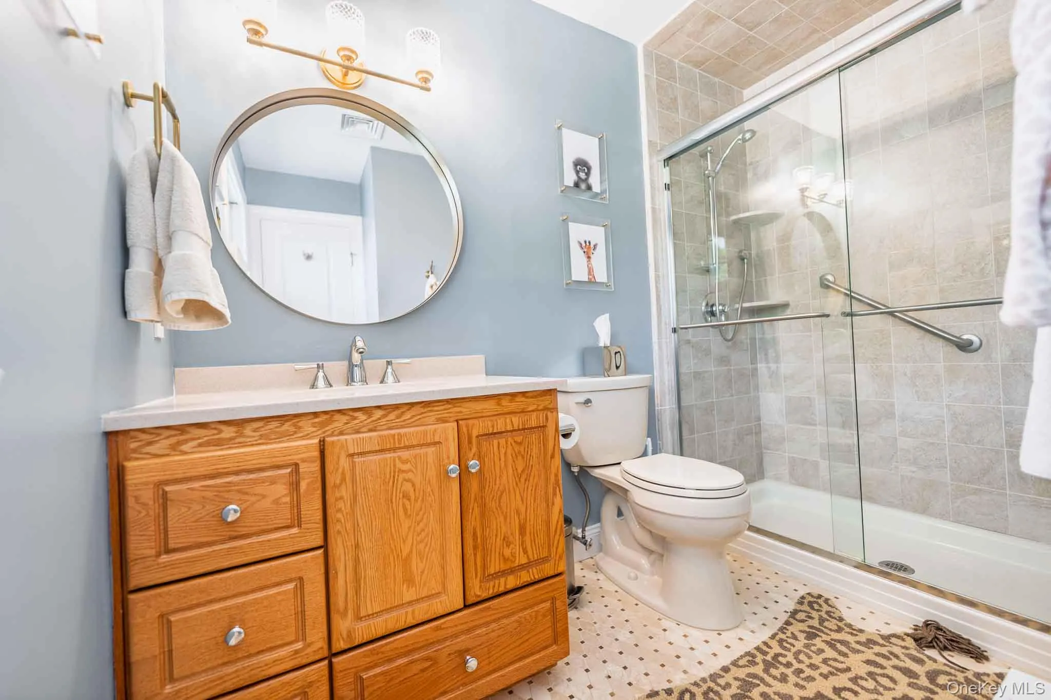 16 Pine Street, Huntington, NY, 2 Bedrooms Bedrooms, 5 Rooms Rooms,2 BathroomsBathrooms,Residential Lease,For Rent,Pine,0,1041545 16 Pine Street, Huntington, NY, 2 Bedrooms Bedrooms, 5 Rooms Rooms,2 BathroomsBathrooms,Residential Lease,For Rent,Pine,0,1041545