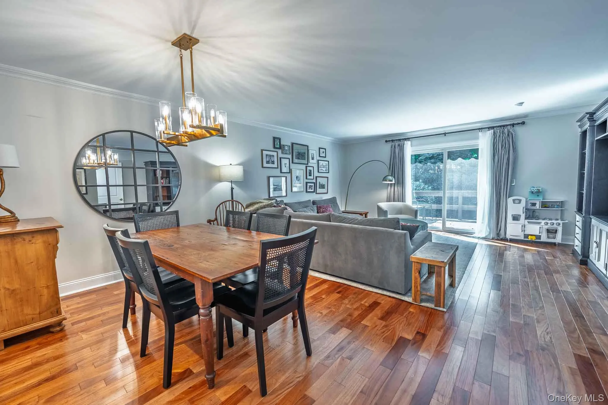 16 Pine Street, Huntington, NY, 2 Bedrooms Bedrooms, 5 Rooms Rooms,2 BathroomsBathrooms,Residential Lease,For Rent,Pine,0,1041545 16 Pine Street, Huntington, NY, 2 Bedrooms Bedrooms, 5 Rooms Rooms,2 BathroomsBathrooms,Residential Lease,For Rent,Pine,0,1041545