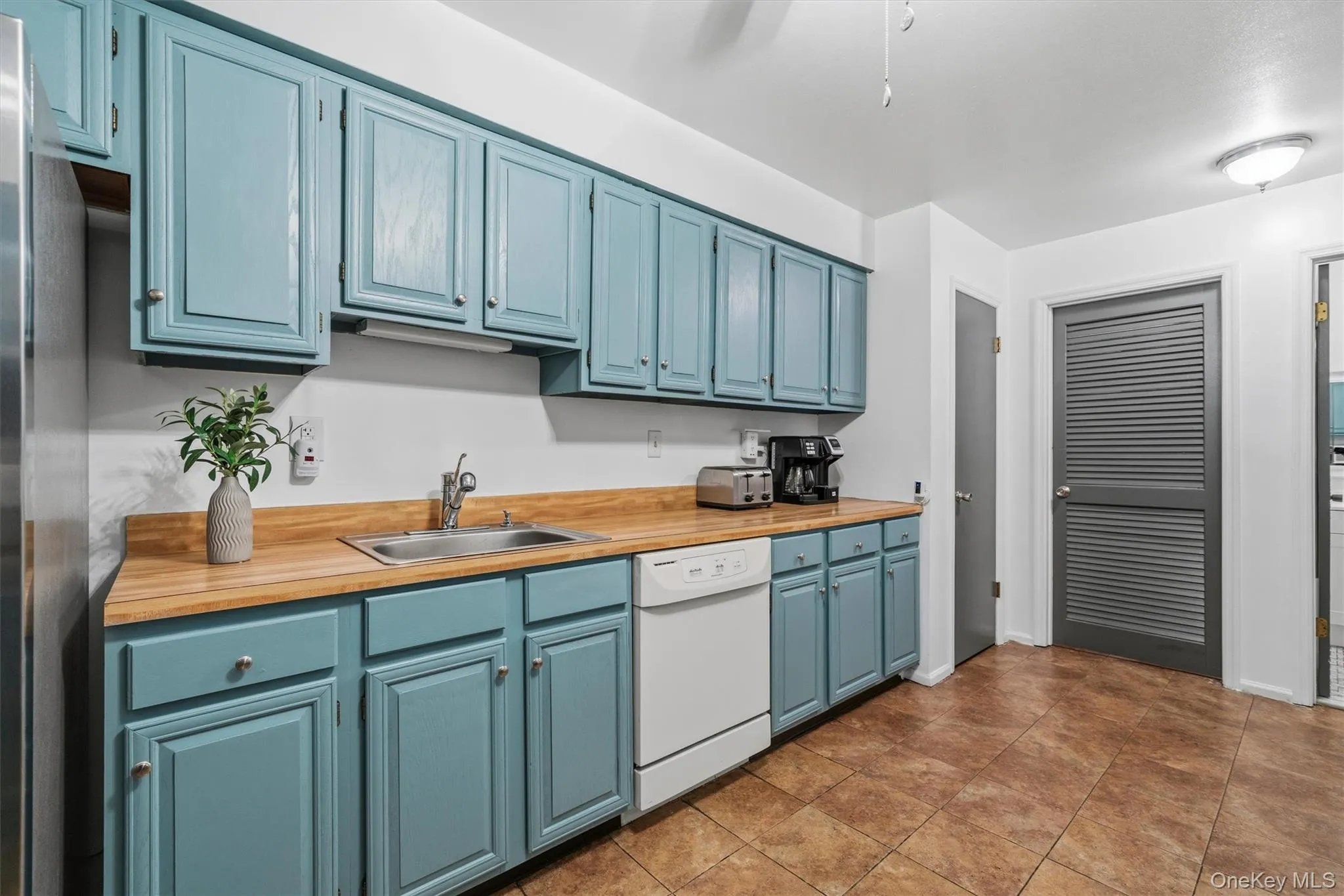 190 Country Club Drive, Warwick (town), NY, 3 Bedrooms Bedrooms, 9 Rooms Rooms,2 BathroomsBathrooms,Residential,For Rent,Country Club,0,1041551 190 Country Club Drive, Warwick (town), NY, 3 Bedrooms Bedrooms, 9 Rooms Rooms,2 BathroomsBathrooms,Residential,For Rent,Country Club,0,1041551