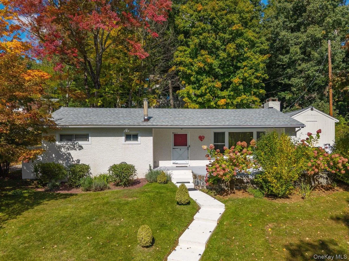 18 Blueberry Hill Road, Carmel, NY, 3 Bedrooms Bedrooms, 3 Rooms Rooms,1 BathroomBathrooms,Residential,For Rent,Blueberry Hill,0,1041553 18 Blueberry Hill Road, Carmel, NY, 3 Bedrooms Bedrooms, 3 Rooms Rooms,1 BathroomBathrooms,Residential,For Rent,Blueberry Hill,0,1041553